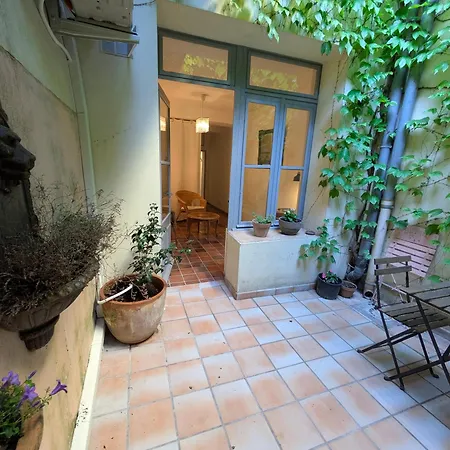 Alojamento de Acomodação e Pequeno-almoço Maison Aigues-mortaise Dans La Cite