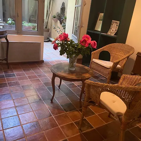 Maison Aigues-mortaise Dans La Cite Aigues-Mortes