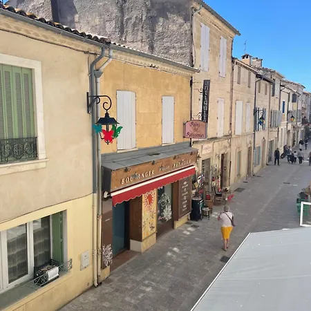 Bed & Breakfast Maison Aigues-mortaise Dans La Cite